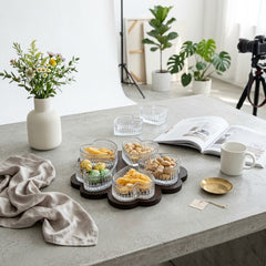 HEART-SHAPED GLASS SNACK BOWL SET WITH WOODEN TRAY & LIDS – A BEAUTIFUL TOUCH OF ELEGANCE FOR YOUR HOME! ✨