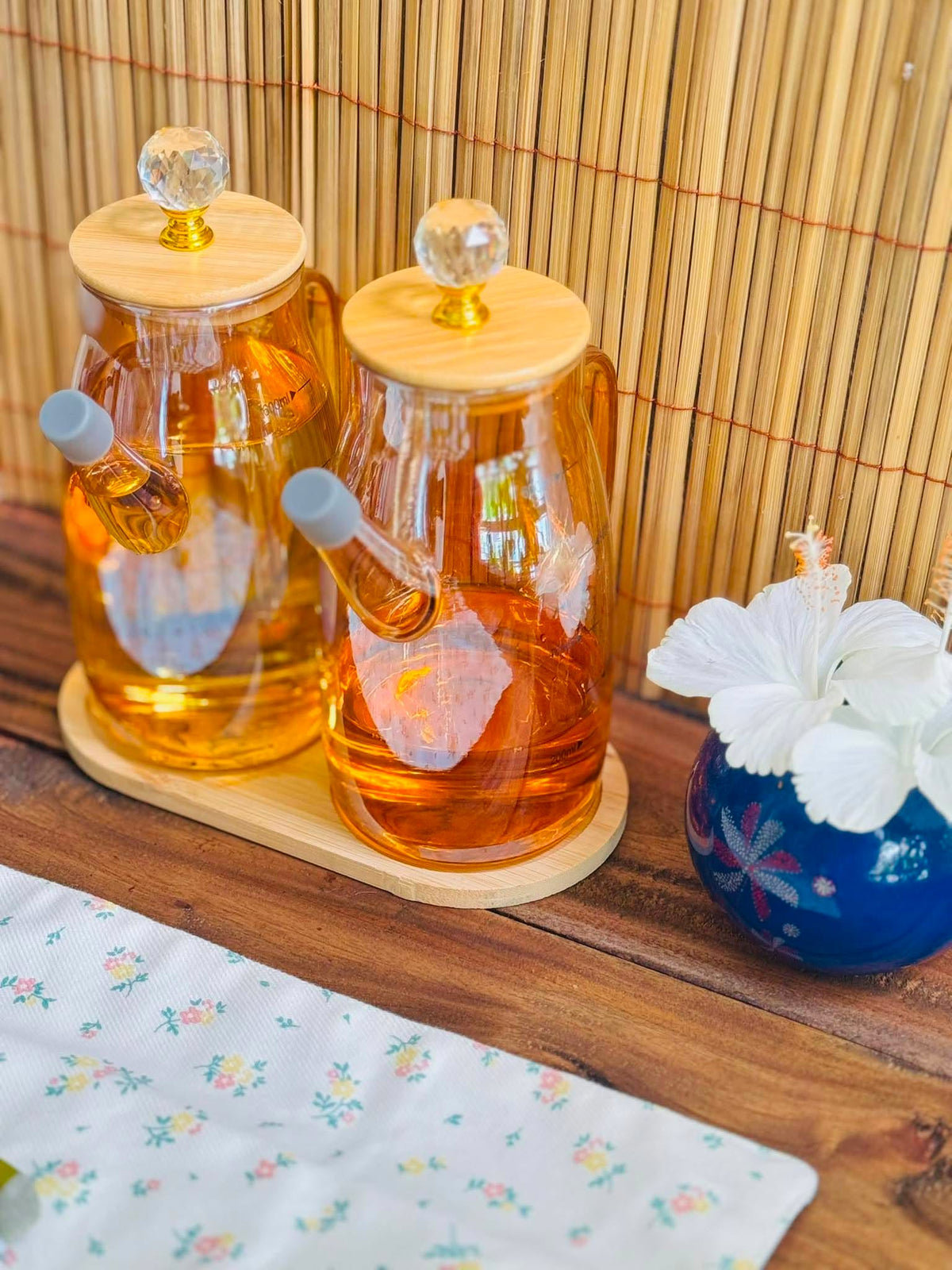 Borosilicate Glass Oil Jar Set with Bamboo Tray