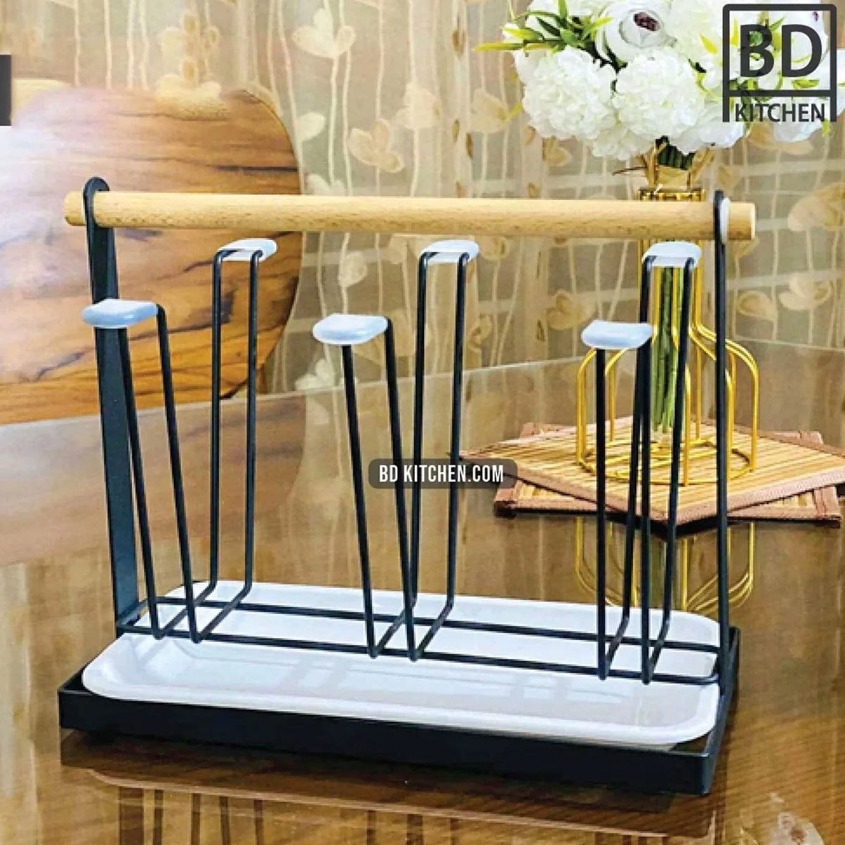 New Design Glass Stand with Wooden Handle