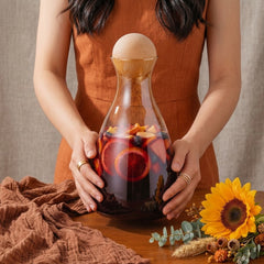 Elegant Borosilicate Glass Decanter with Natural Cork Lid – Stylish, Heat-Resistant &amp; Perfect for Everyday Serving! 🍹🍊🌻