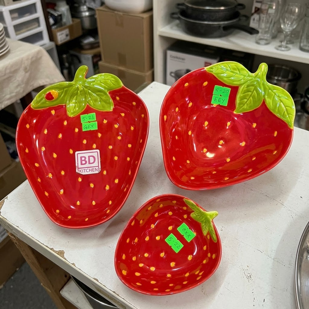 PINTERESTY STRAWBERRY CERAMIC SERVING DISHES – CUTE, COLORFUL &amp; AESTHETIC! 🍓✨
